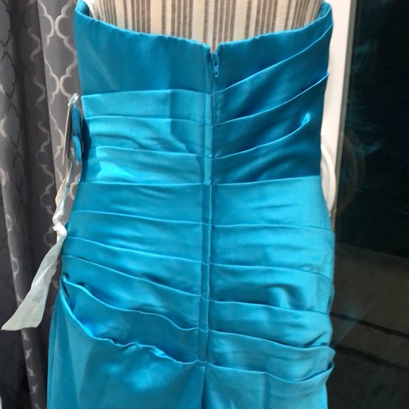 NWT David’s Bridal Satin Strapless Front and Back Pleated long dress - Picture 4 of 14